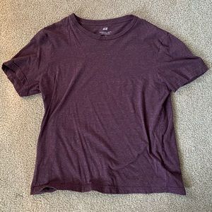 H&M basic maroon short sleeve shirt Never worn
